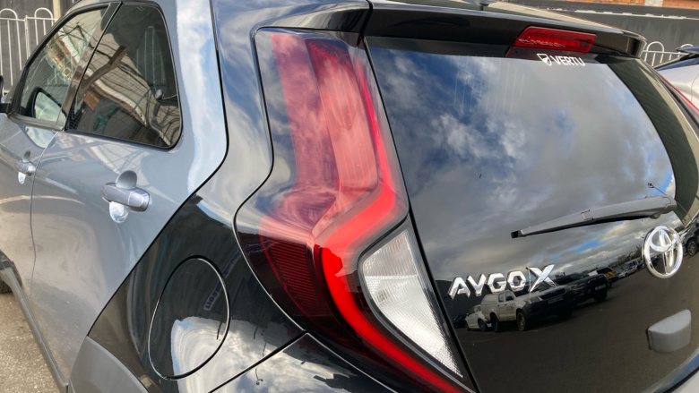 Toyota Aygo X 1.0 VVT-i Edge 5dr Petrol Hatchback